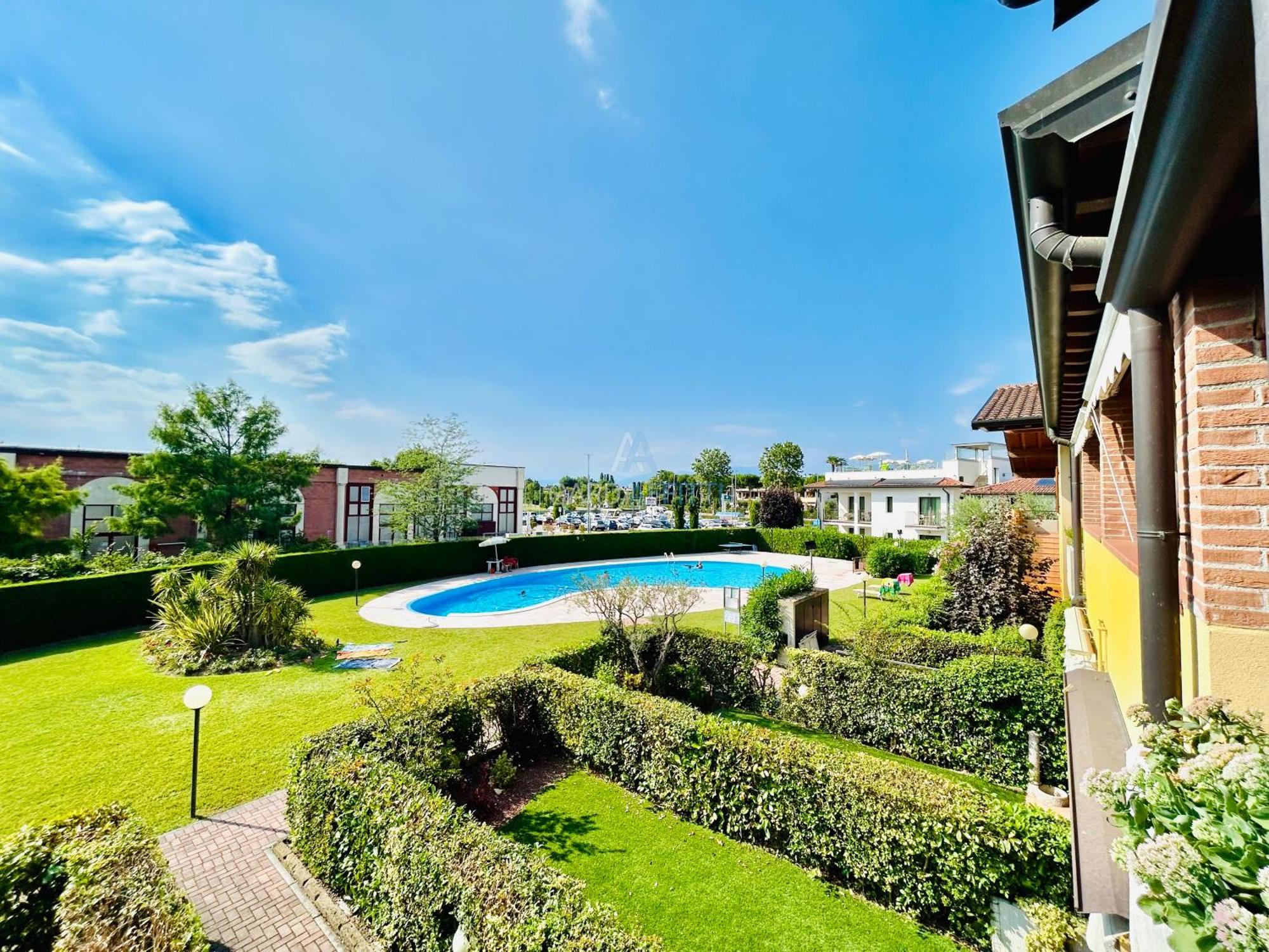 Artemide Apartment - A Soli 150M Dal Lago Di Garda ซีร์มิโอเน ภายนอก รูปภาพ