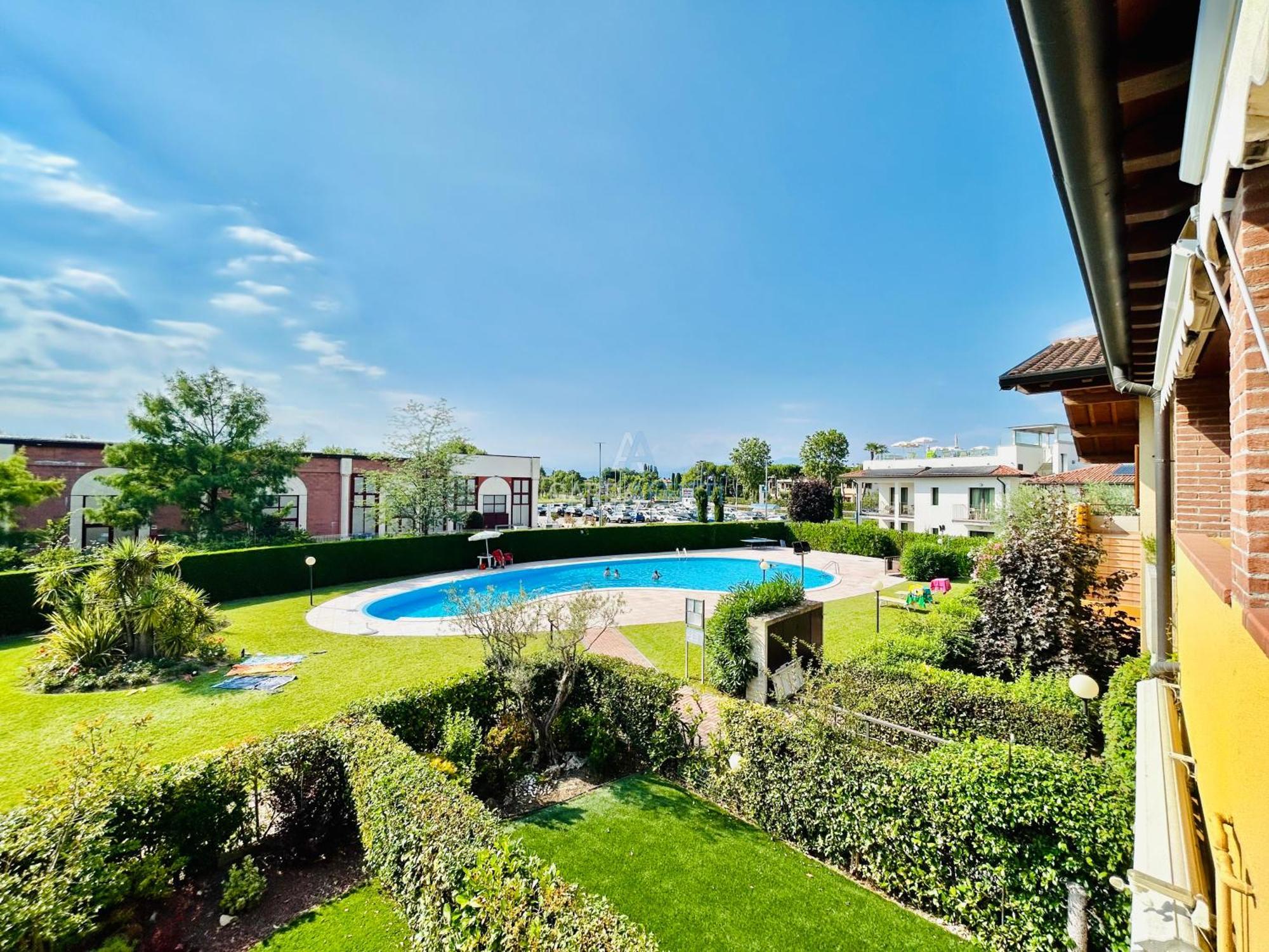 Artemide Apartment - A Soli 150M Dal Lago Di Garda ซีร์มิโอเน ภายนอก รูปภาพ