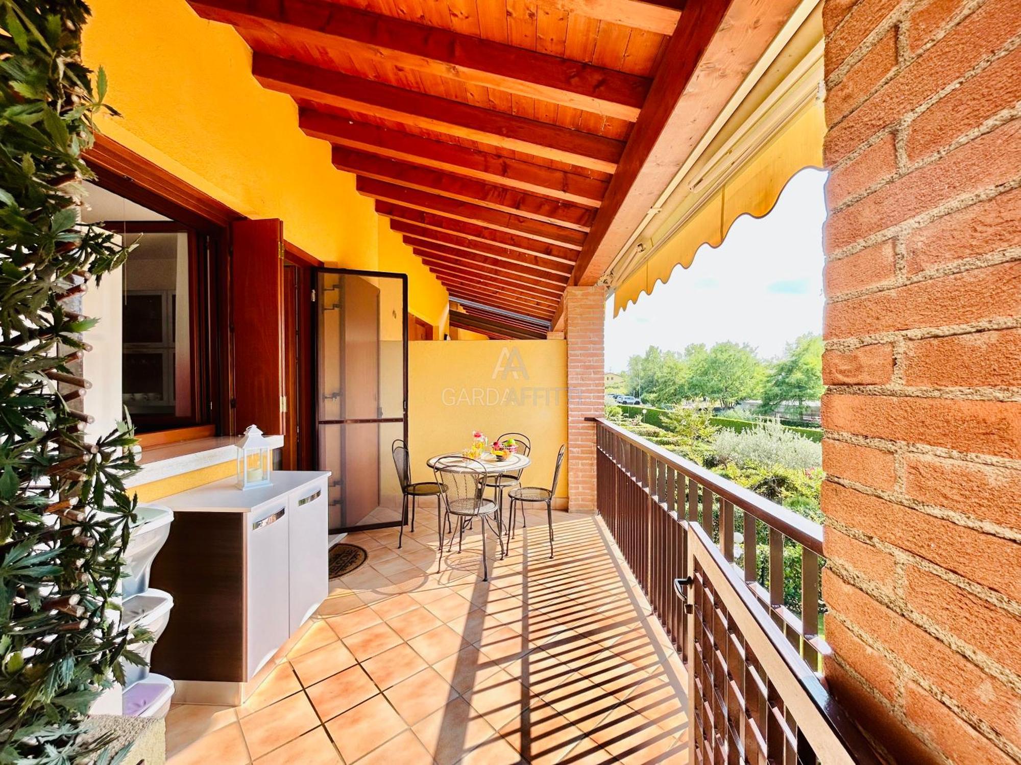 Artemide Apartment - A Soli 150M Dal Lago Di Garda ซีร์มิโอเน ภายนอก รูปภาพ