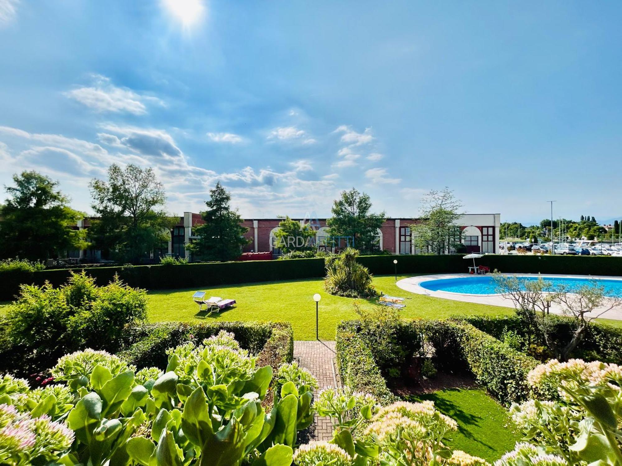 Artemide Apartment - A Soli 150M Dal Lago Di Garda ซีร์มิโอเน ภายนอก รูปภาพ