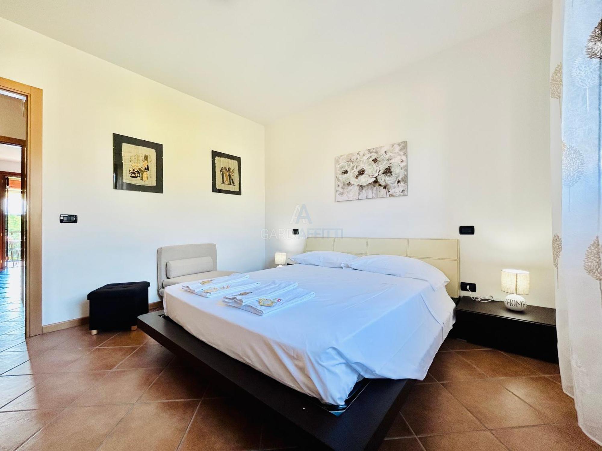 Artemide Apartment - A Soli 150M Dal Lago Di Garda ซีร์มิโอเน ภายนอก รูปภาพ