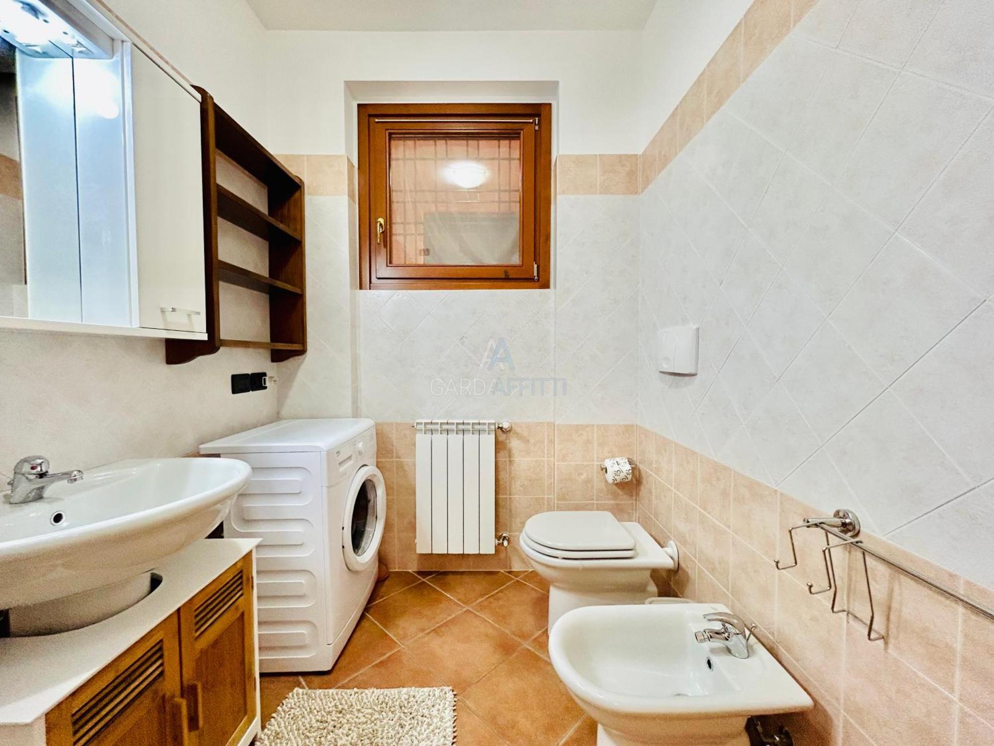 Artemide Apartment - A Soli 150M Dal Lago Di Garda ซีร์มิโอเน ภายนอก รูปภาพ