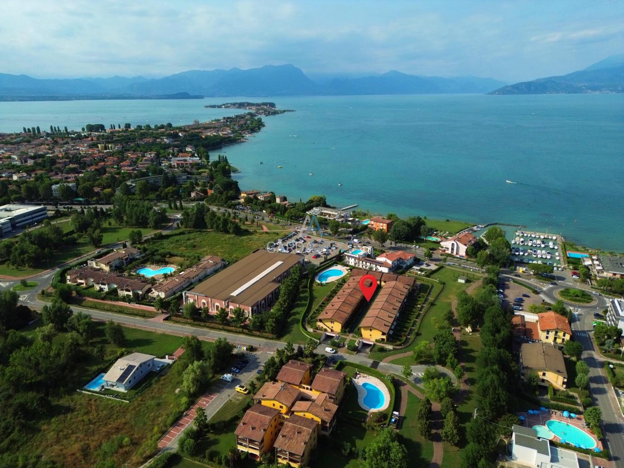 Artemide Apartment - A Soli 150M Dal Lago Di Garda ซีร์มิโอเน ภายนอก รูปภาพ