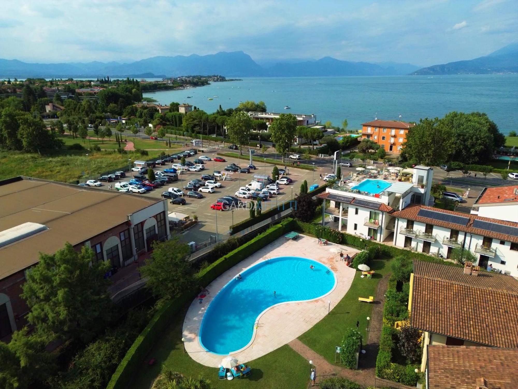 Artemide Apartment - A Soli 150M Dal Lago Di Garda ซีร์มิโอเน ภายนอก รูปภาพ